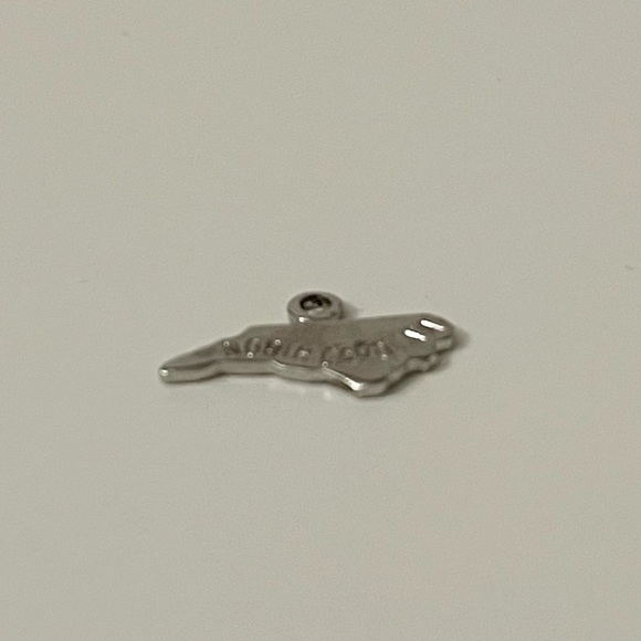 Vintage Silver North Carolina State Charm Pendant - Picture 3 of 7